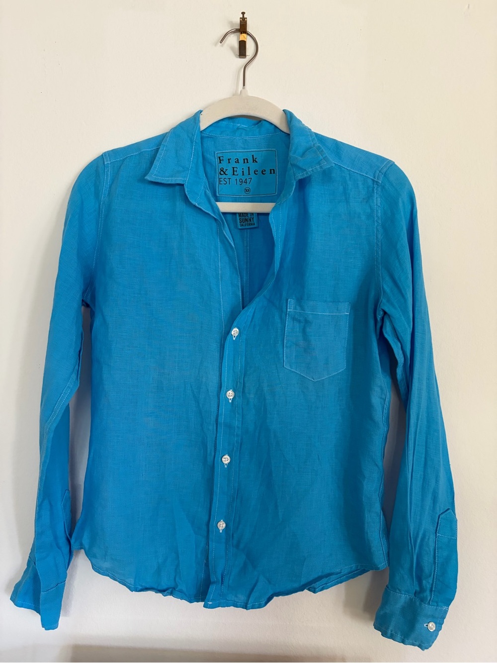 Frank & Eileen Barry Button Down READ DESCRIPTION